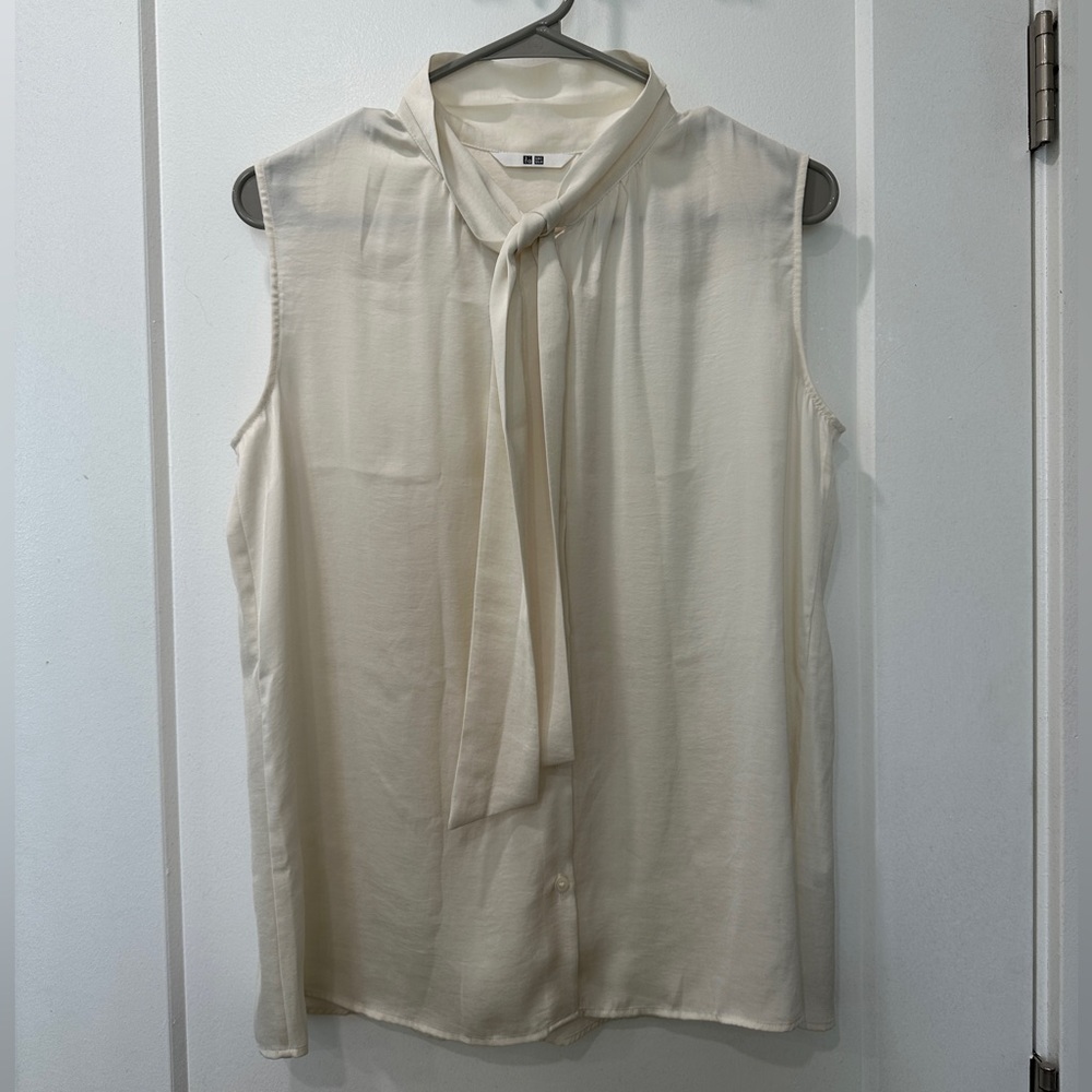 UNIQLO Women’s Bow Tie Sleeveless Blouse - Size Medium